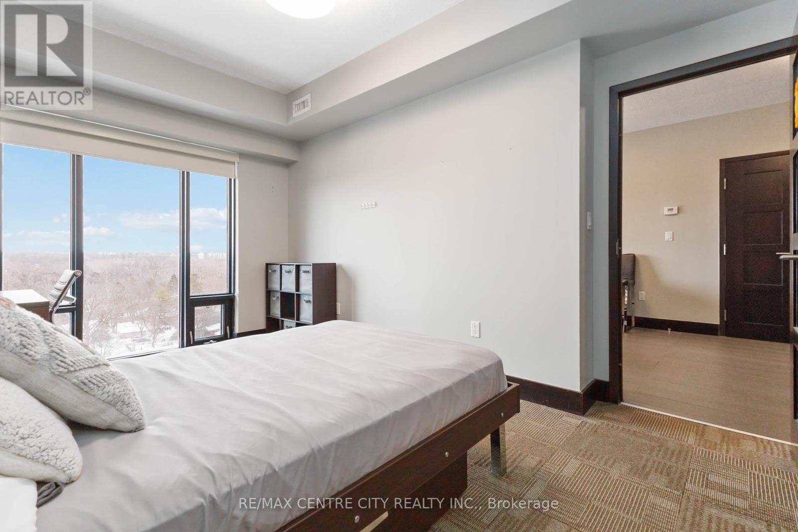 1218 - 1235 Richmond Street Property Photo 19