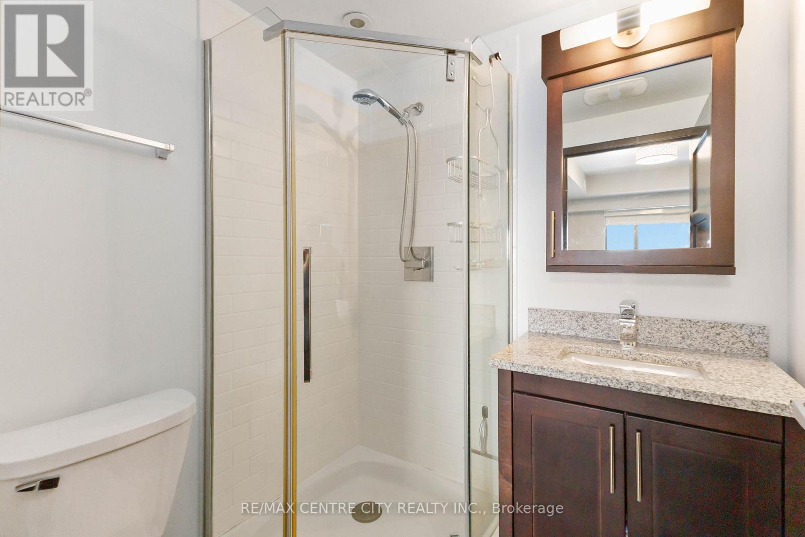 1218 - 1235 Richmond Street Property Photo 23