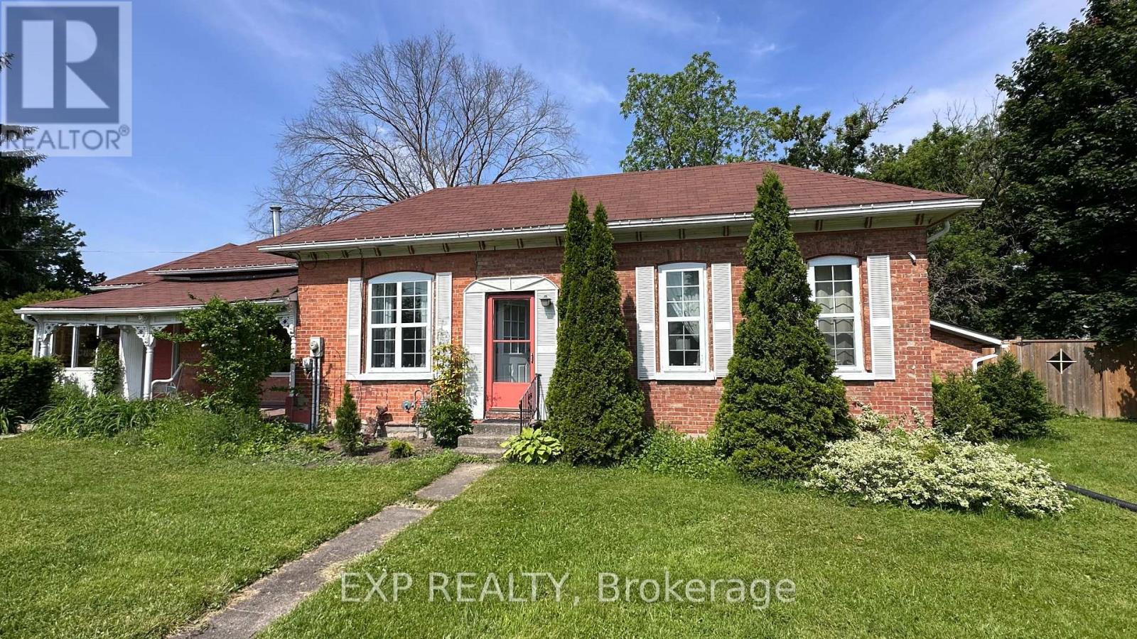76 SARAH STREET Property Photo 1
