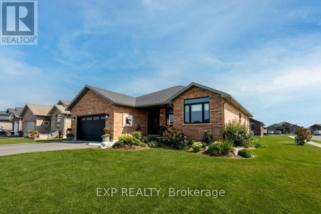 83 Essex Drive N Property Photo 1