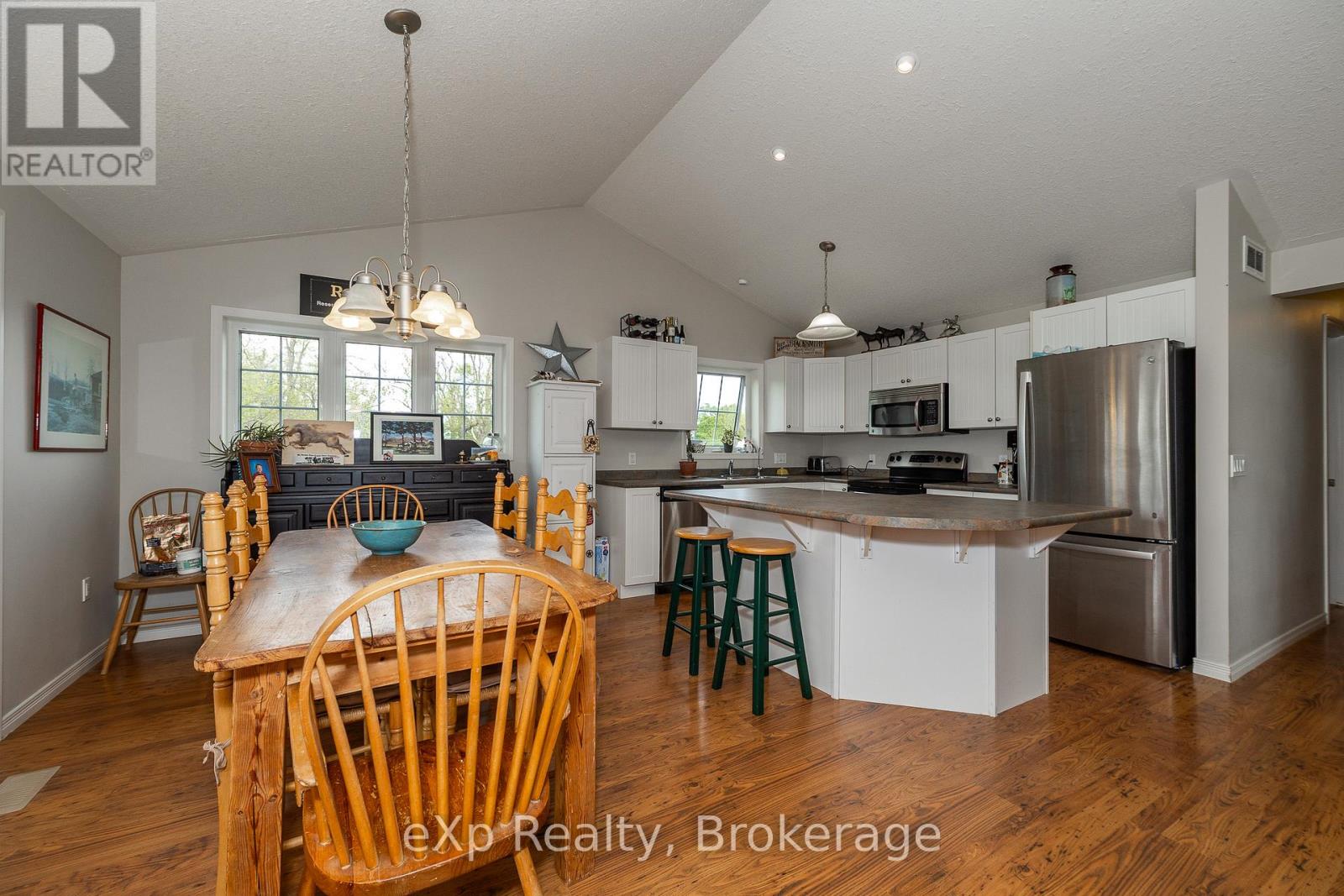 46304 Old Mail Road Property Photo 6