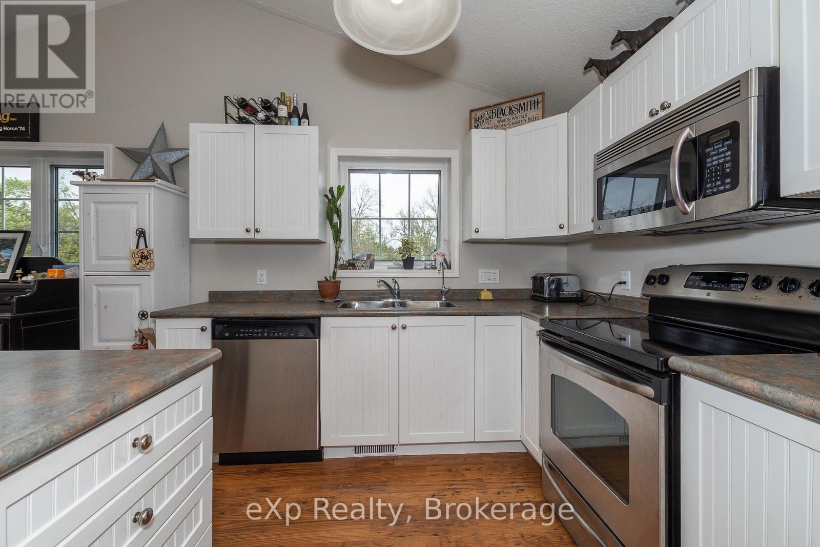 46304 Old Mail Road Property Photo 10
