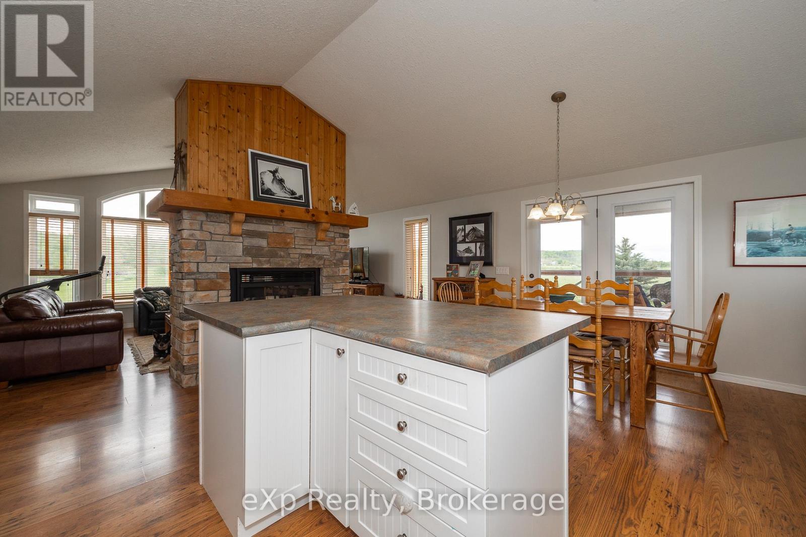 46304 Old Mail Road Property Photo 11