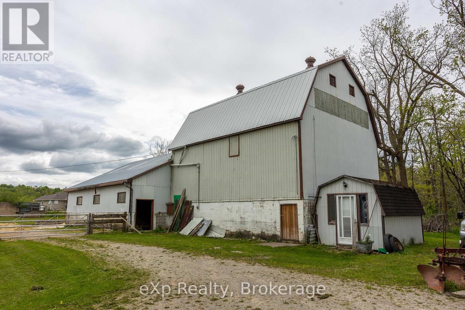 46304 Old Mail Road Property Photo 30