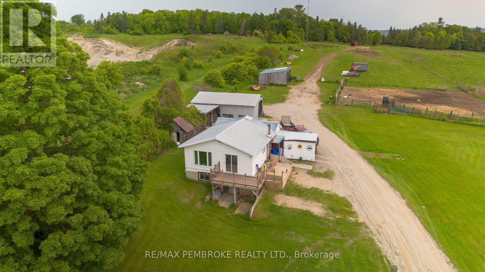 1744 Bromley Line Property Photo 1