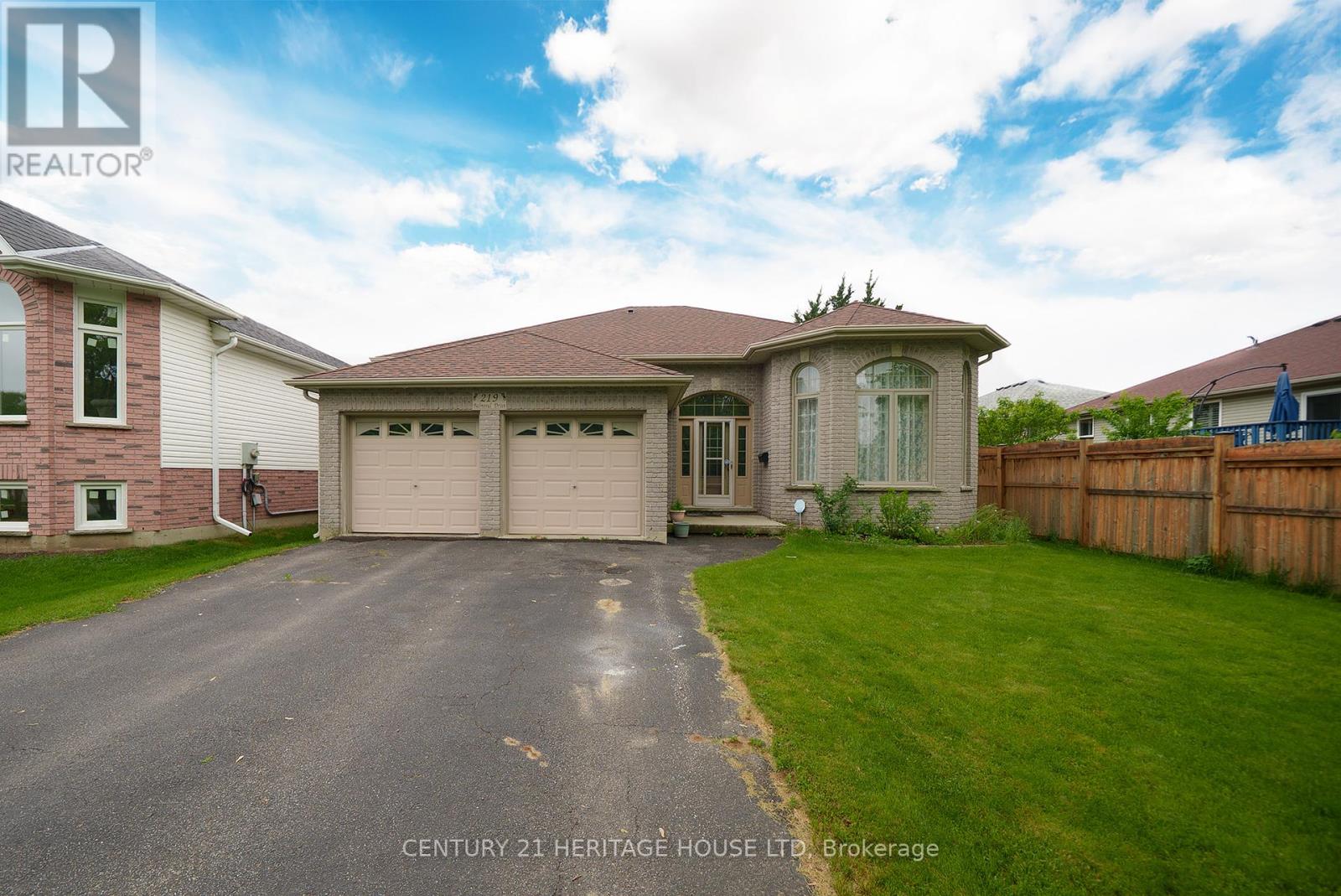 219 Balmoral Drive Property Photo 1