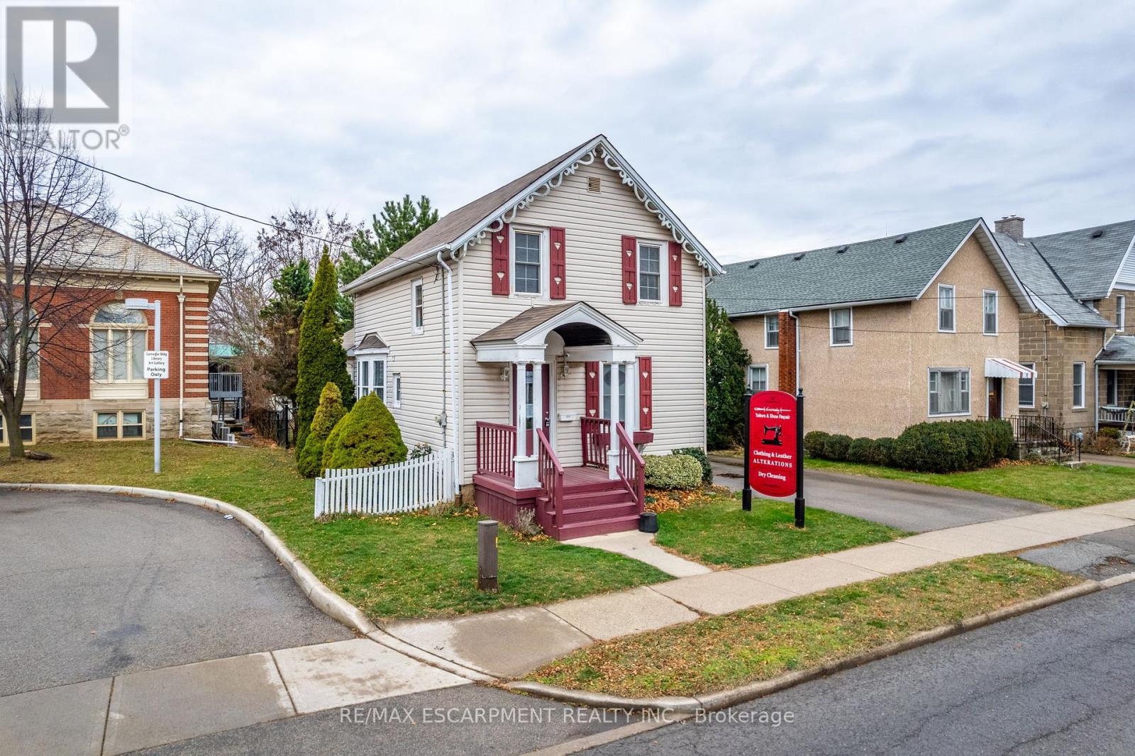 35 ONTARIO STREET Property Photo 1