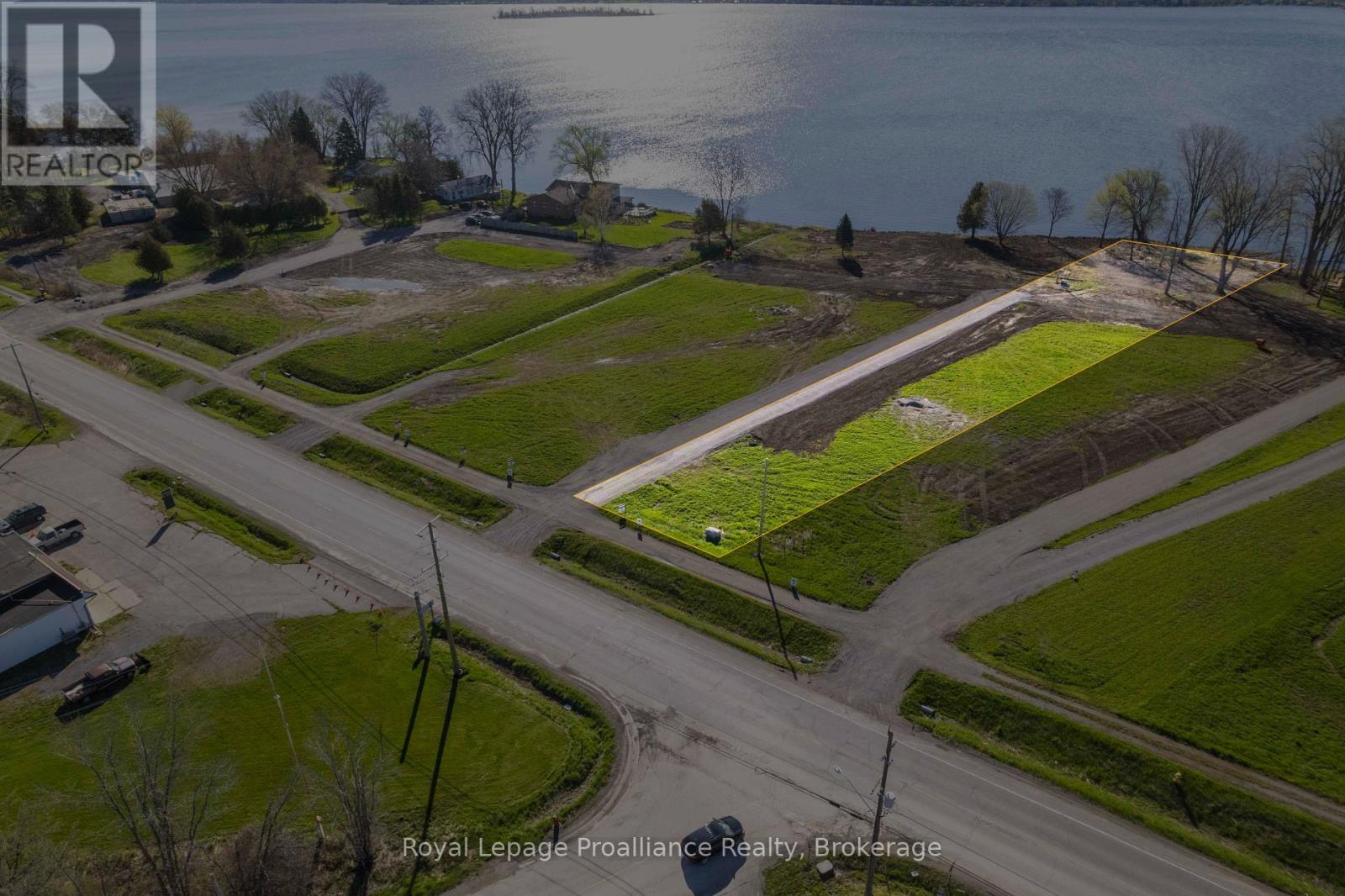 Lot 2 39m968 22583 Loyalist Parkway Photo de la propriété 1
