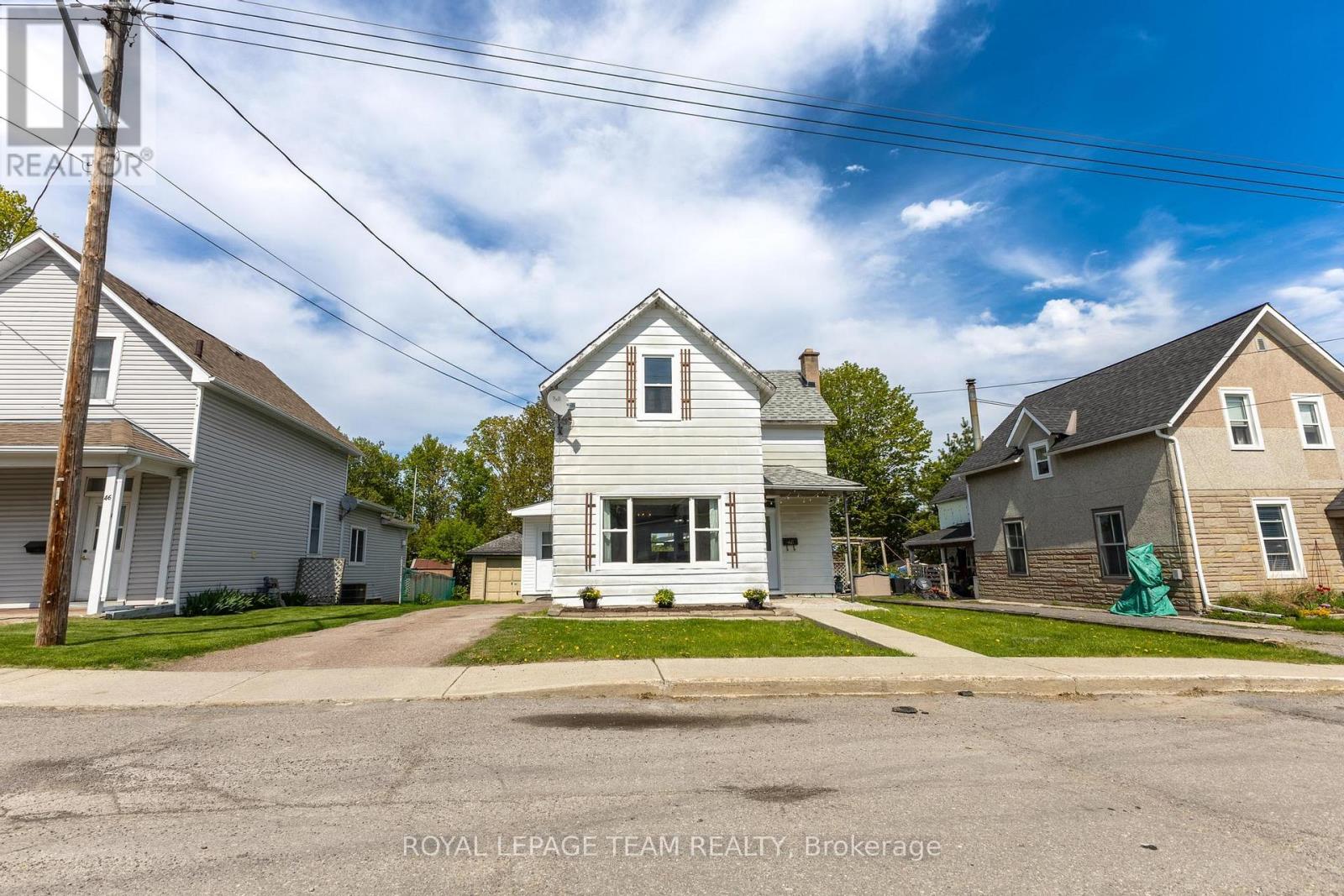 48 Mcgonigal Street E Property Photo 1