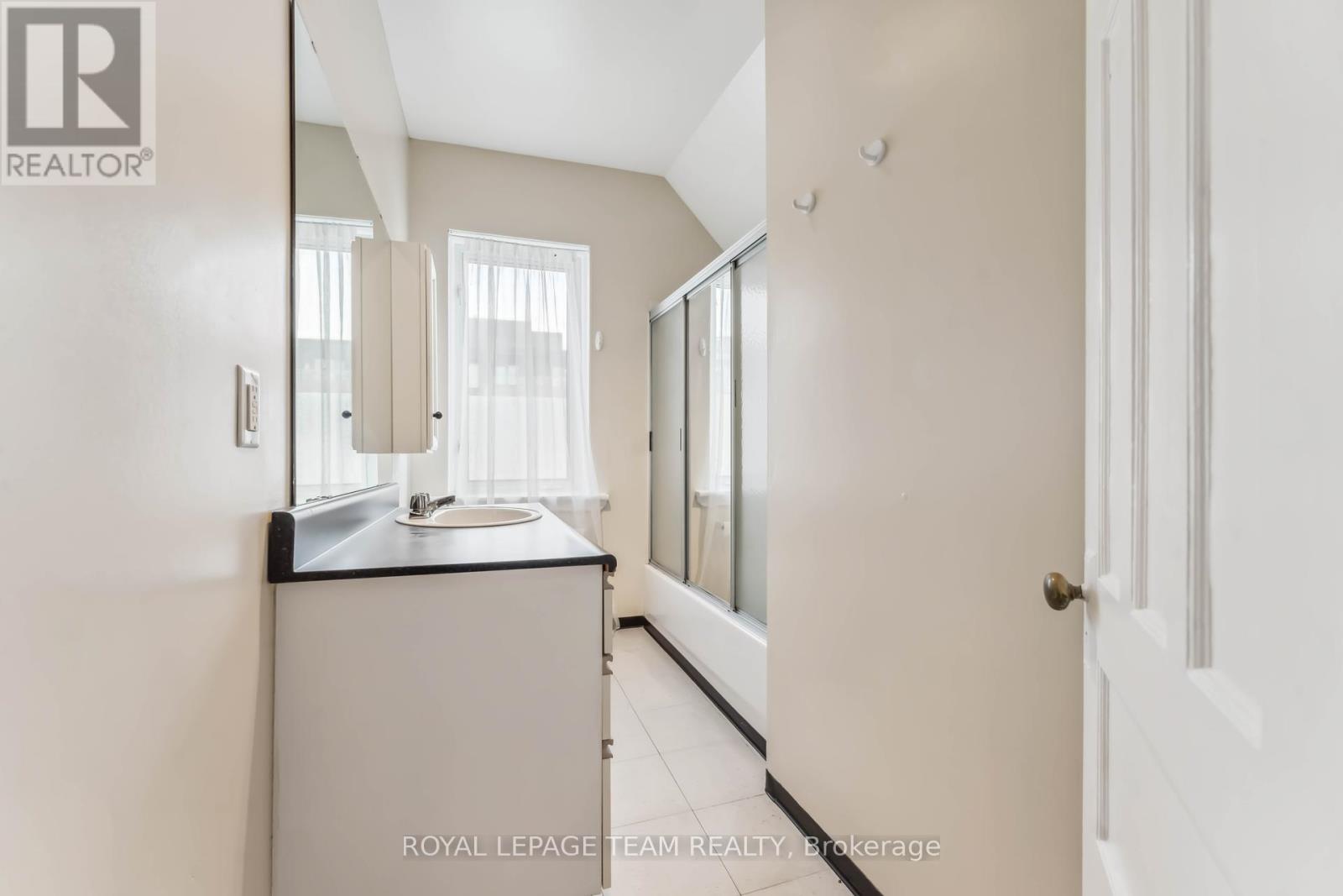 1 - 1538 Stittsville Main Street Property Photo 27