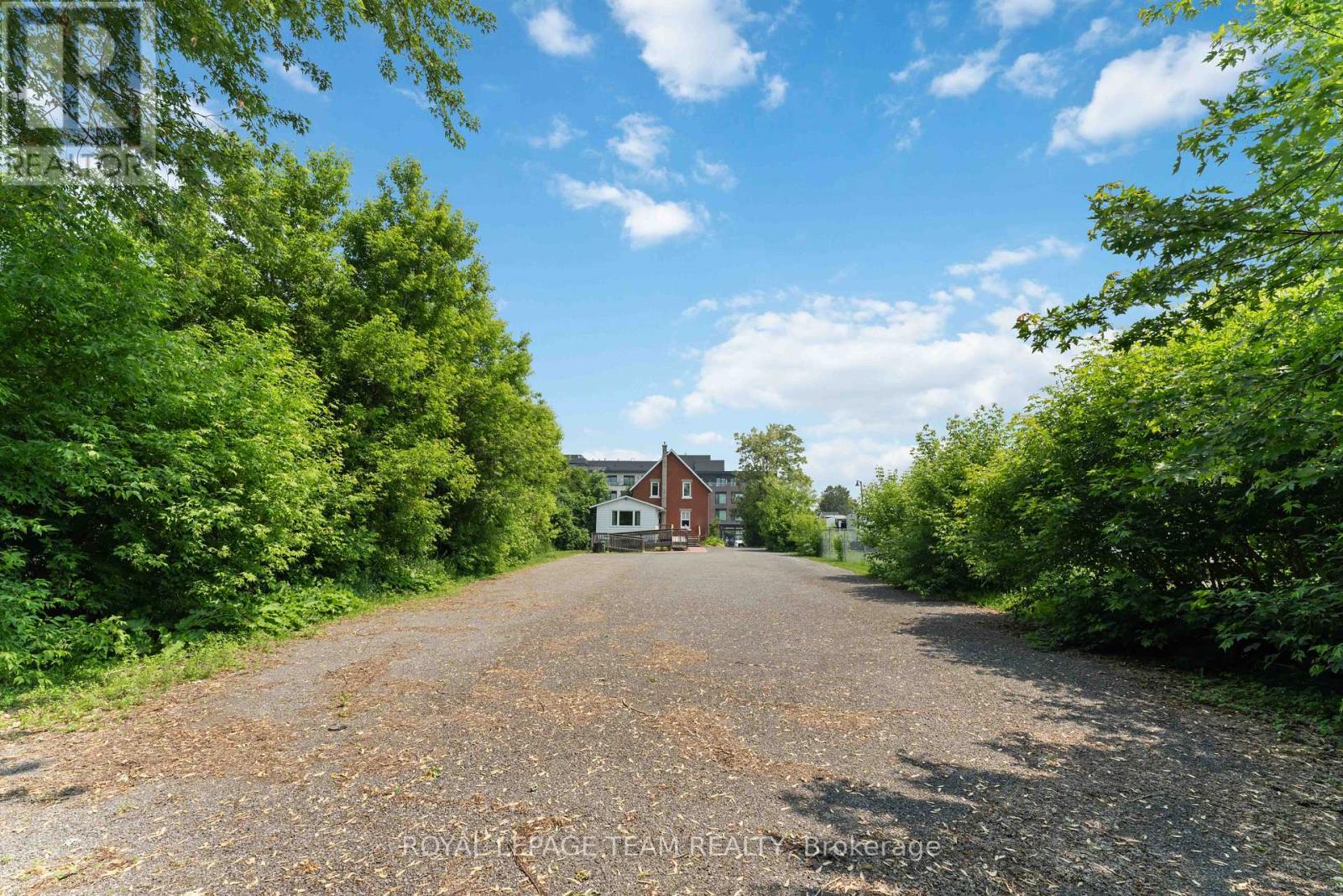 1 - 1538 Stittsville Main Street Property Photo 35