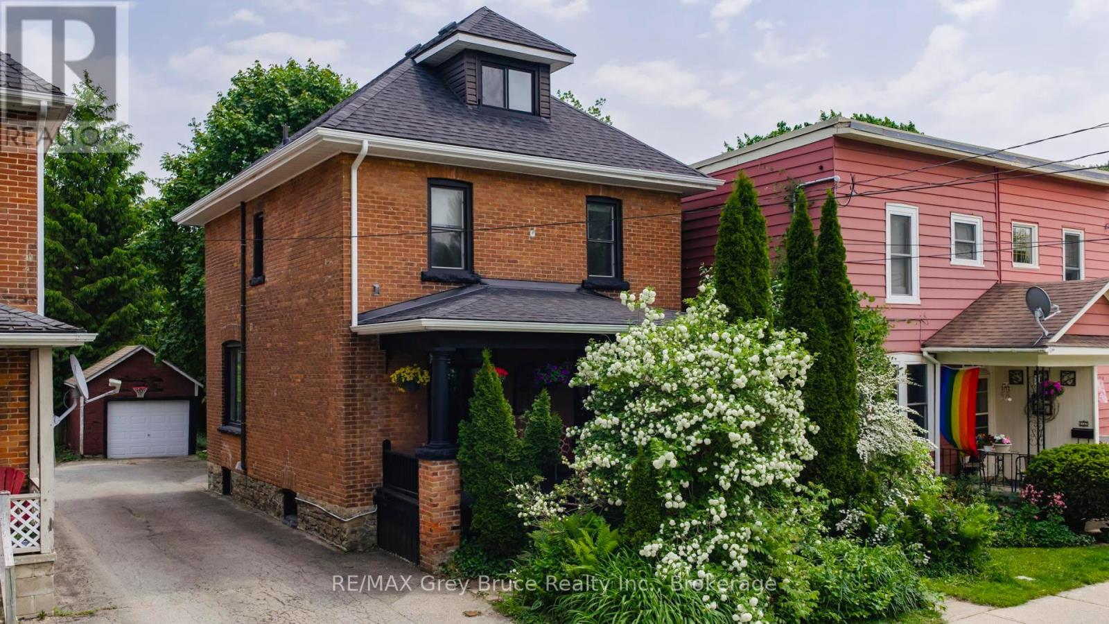 1155 3RD AVENUE W Property Photo 1