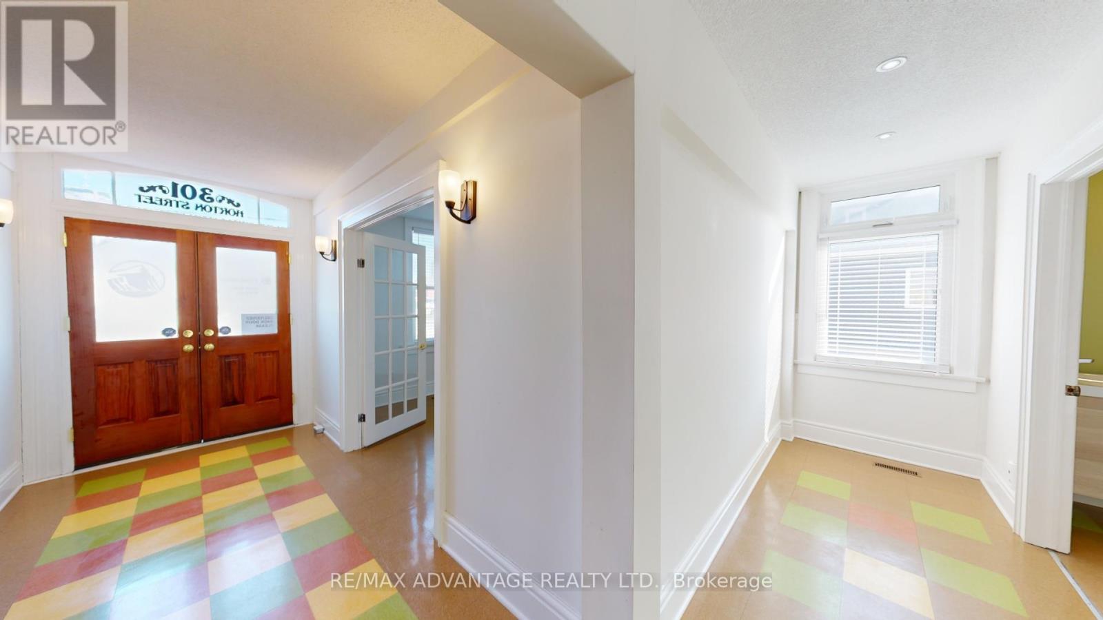 301 Horton Street E Property Photo 13