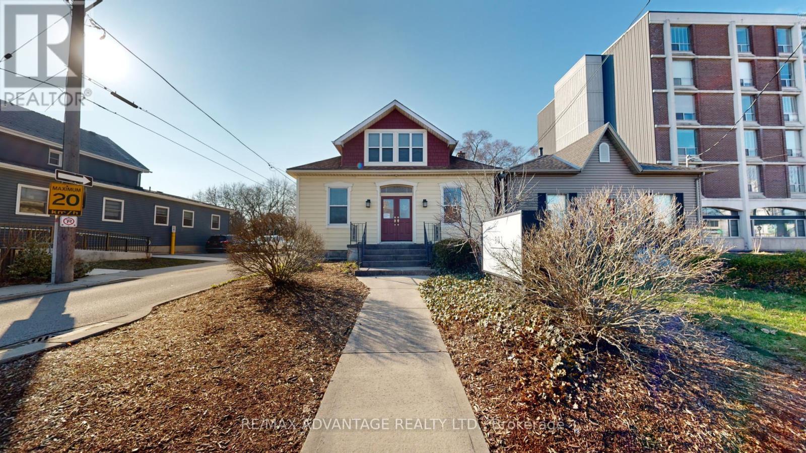 301 Horton Street E Property Photo 25