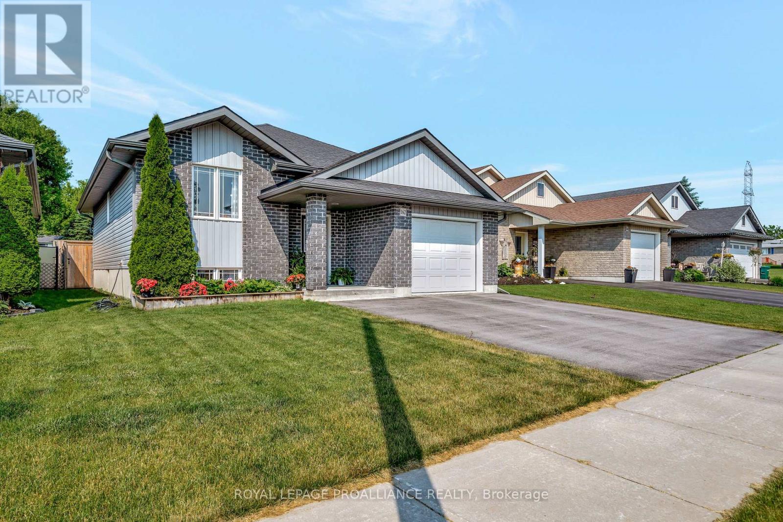 162 Greenhill Lane Property Photo 1