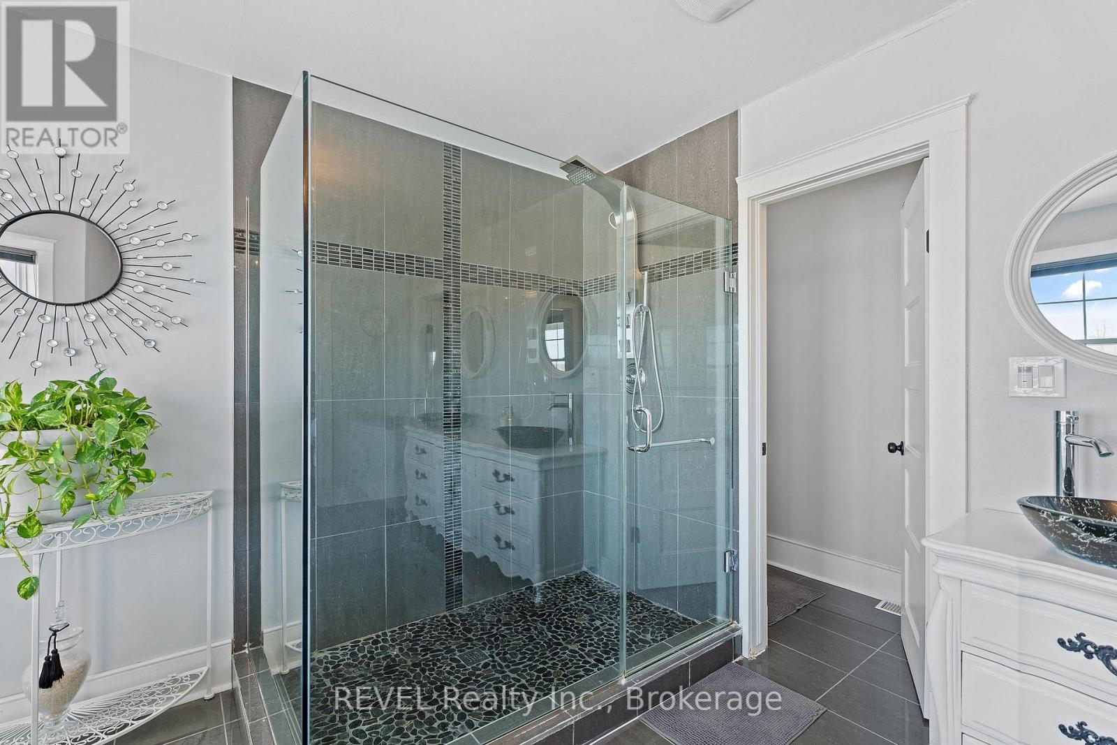 2378 North Shore Drive Property Photo 28