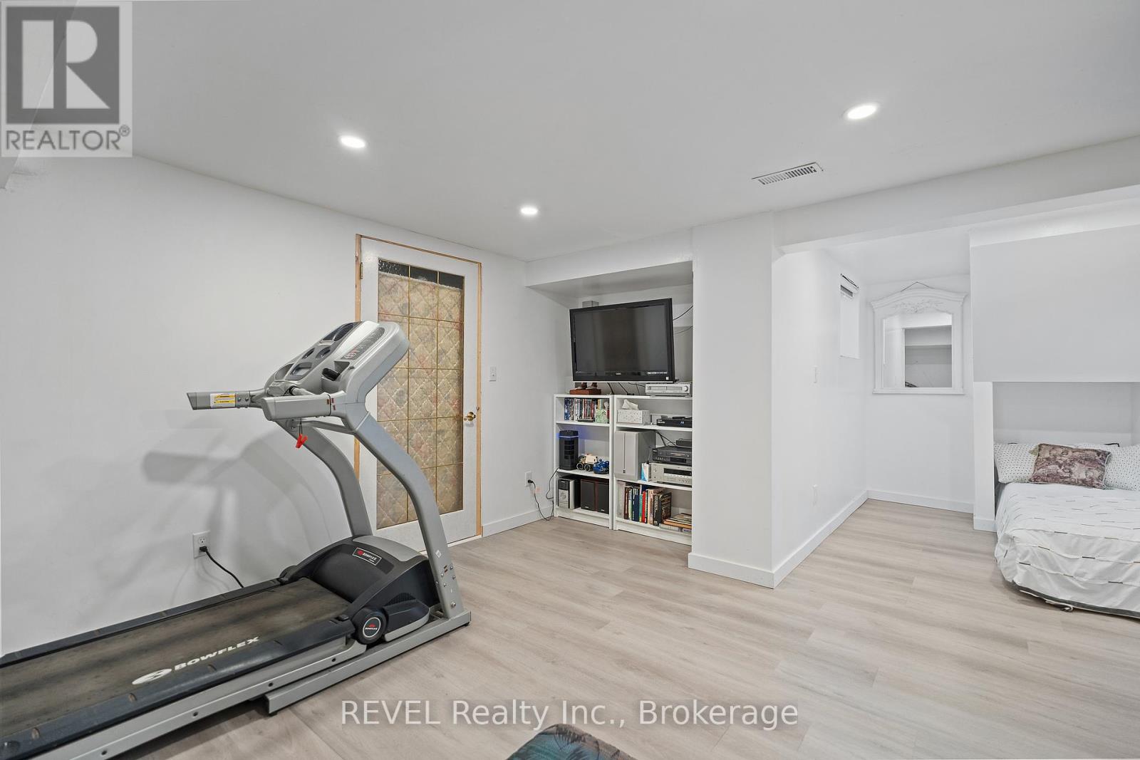 2378 North Shore Drive Property Photo 39