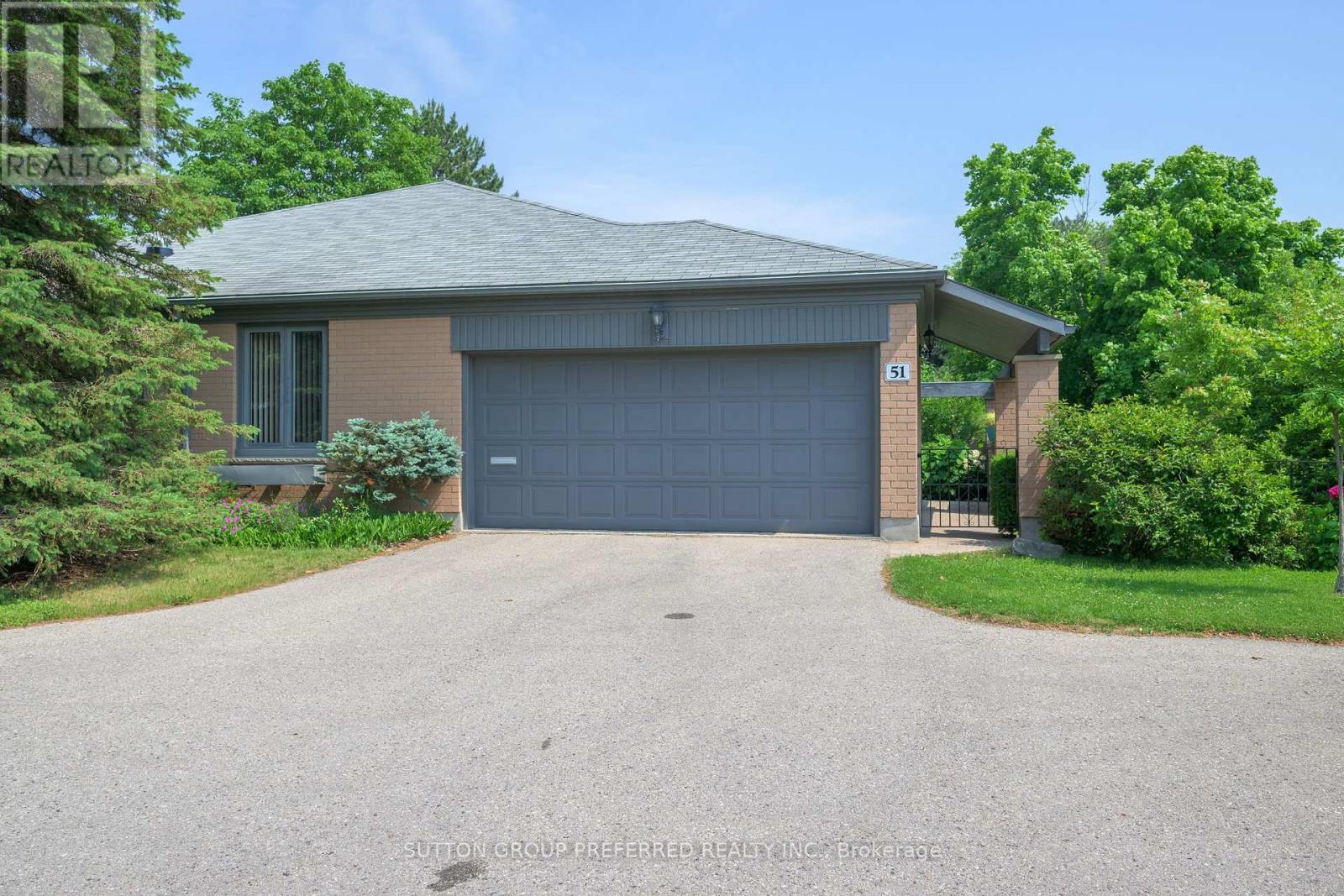 51 - 50 Fiddlers Green Road Property Photo 1