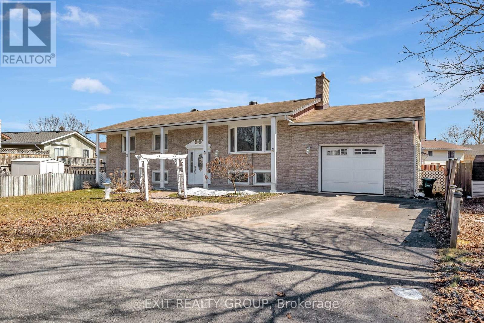 37 GLENN DRIVE Property Photo 1
