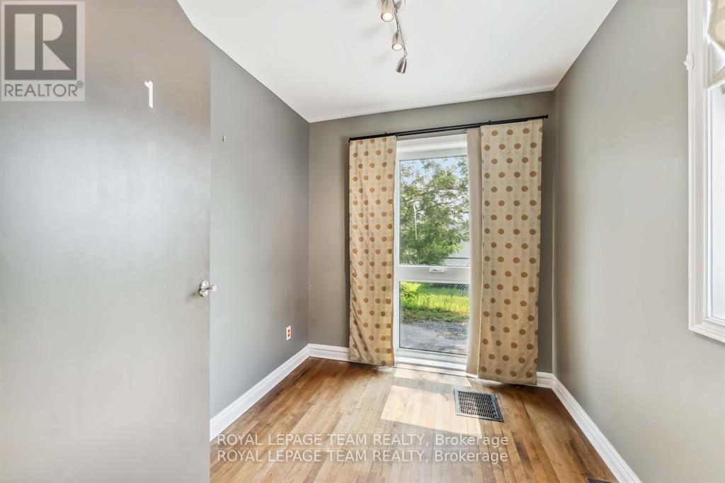 3 - 1538 Stittsville Main Street Property Photo 14