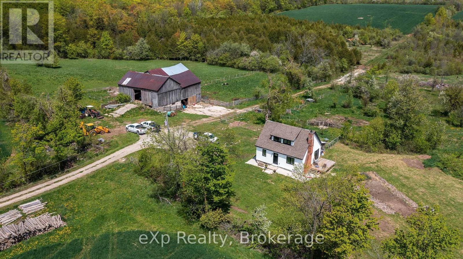 58111 12th Line Property Photo 2