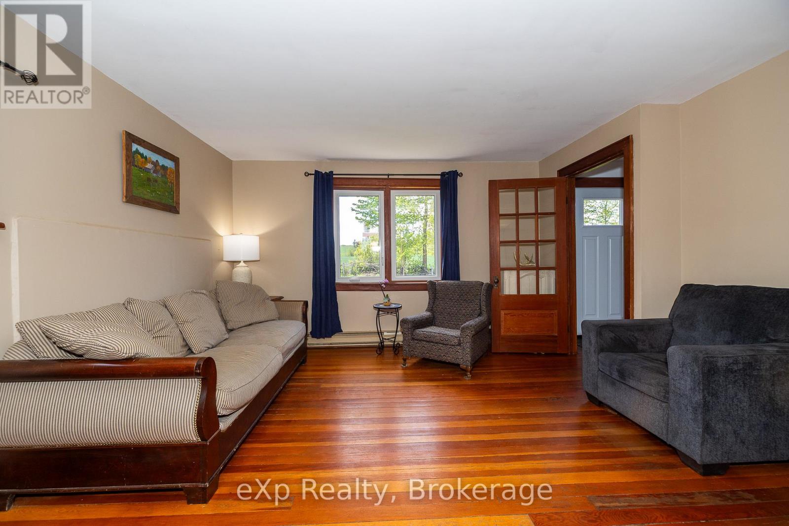 58111 12th Line Property Photo 8