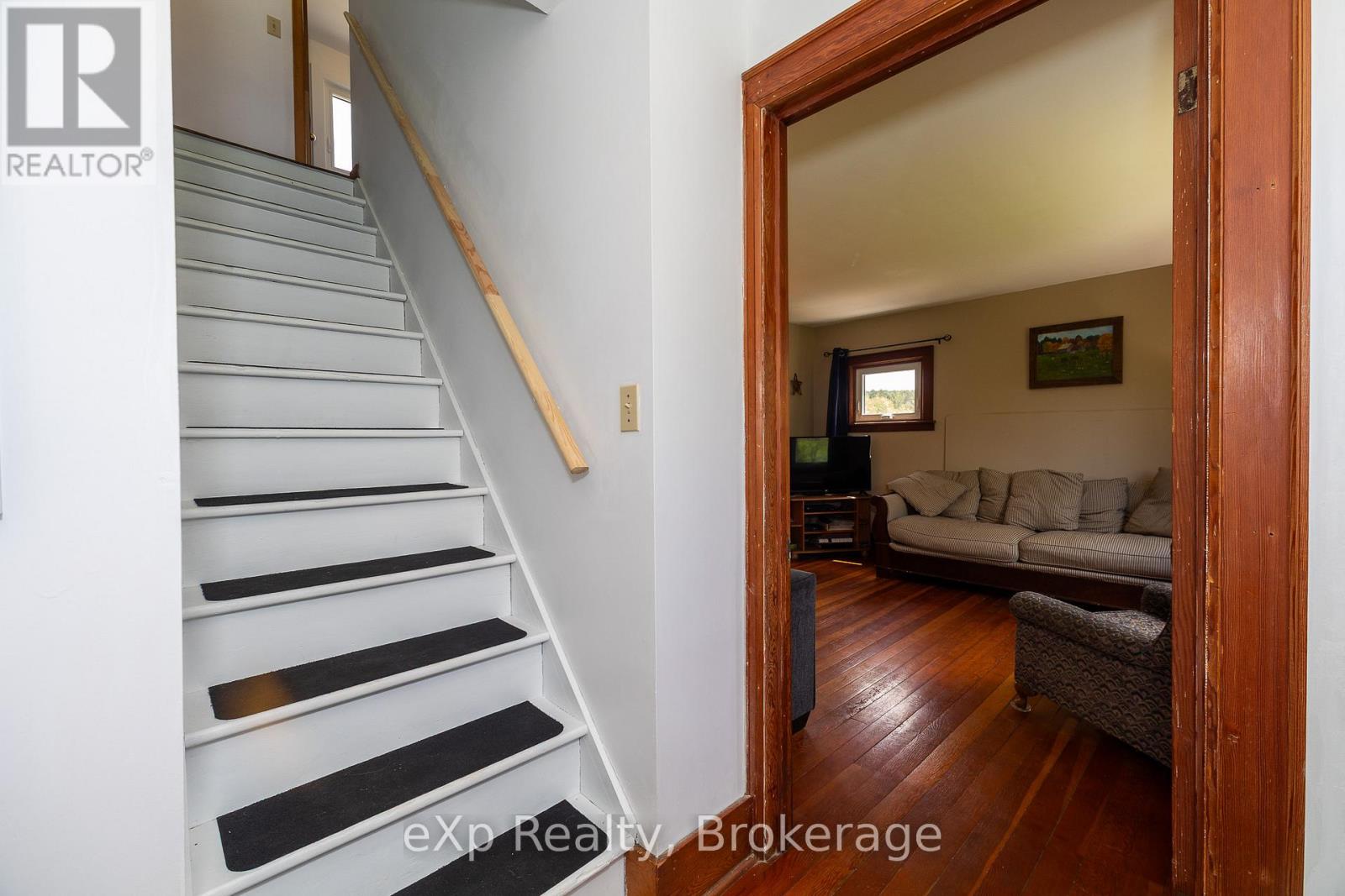 58111 12th Line Property Photo 24