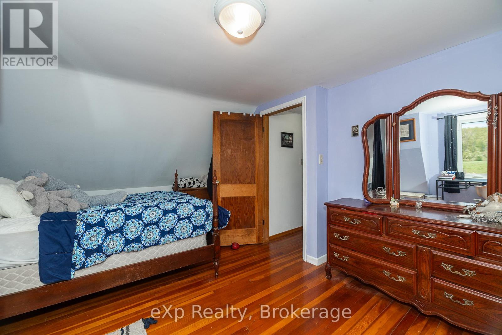 58111 12th Line Property Photo 26
