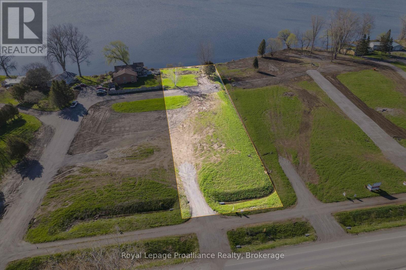 Lot 5 39m968 22595 Loyalist Parkway Photo de la propriété 1