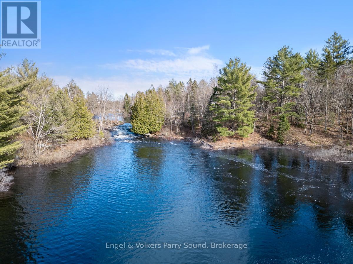 699 BUNNY TRAIL Property Photo 1