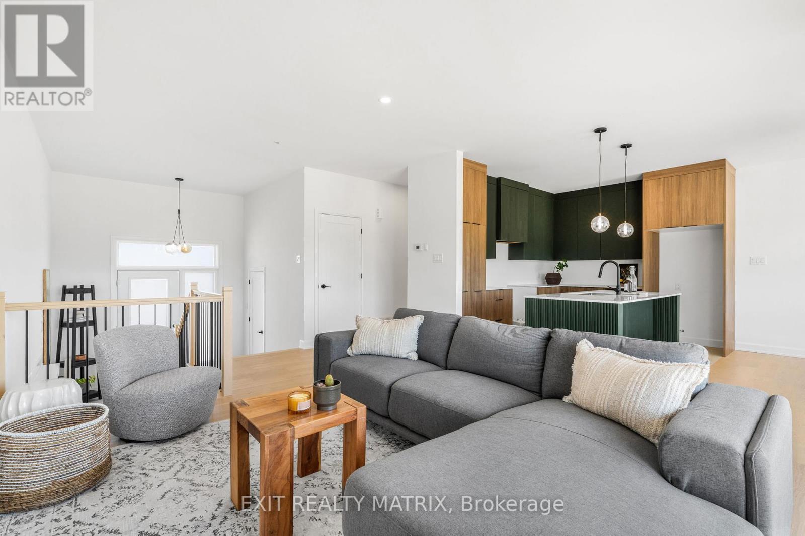 25 Mayer Street Property Photo 4