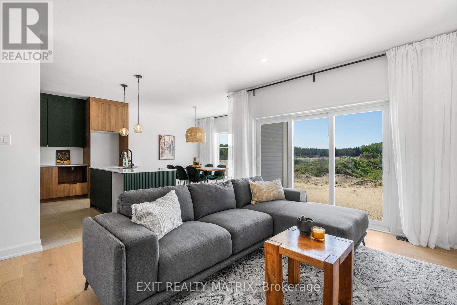 25 Mayer Street Property Photo 5