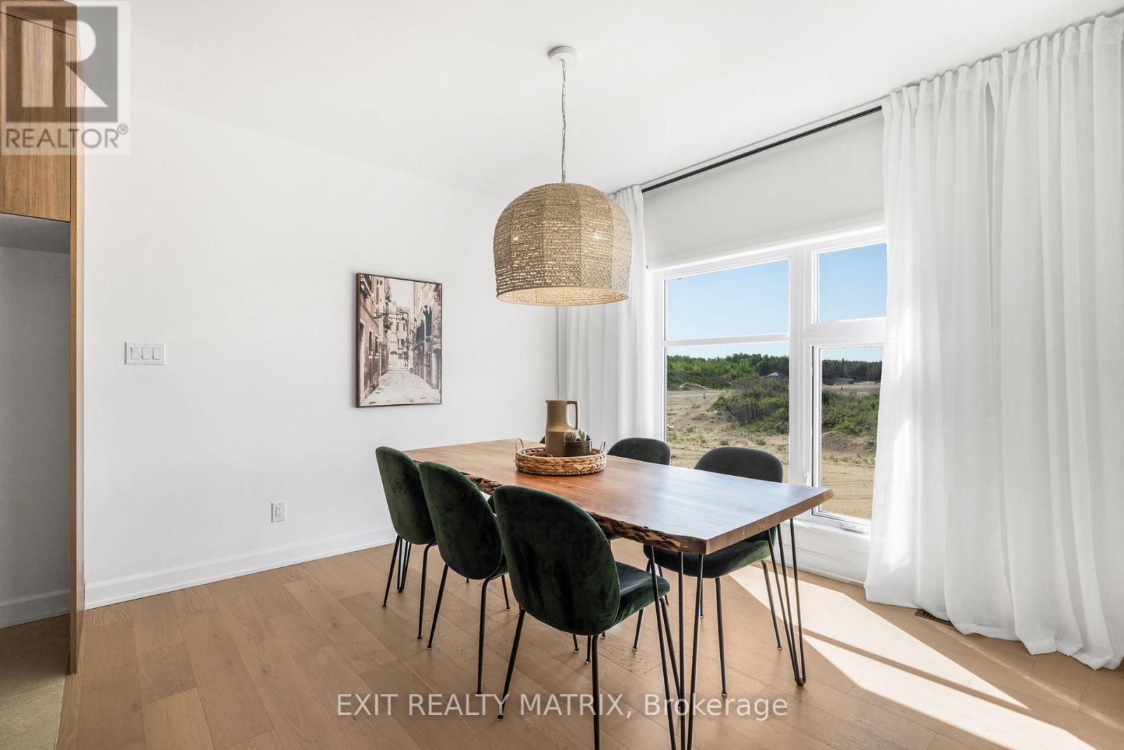 25 Mayer Street Property Photo 10