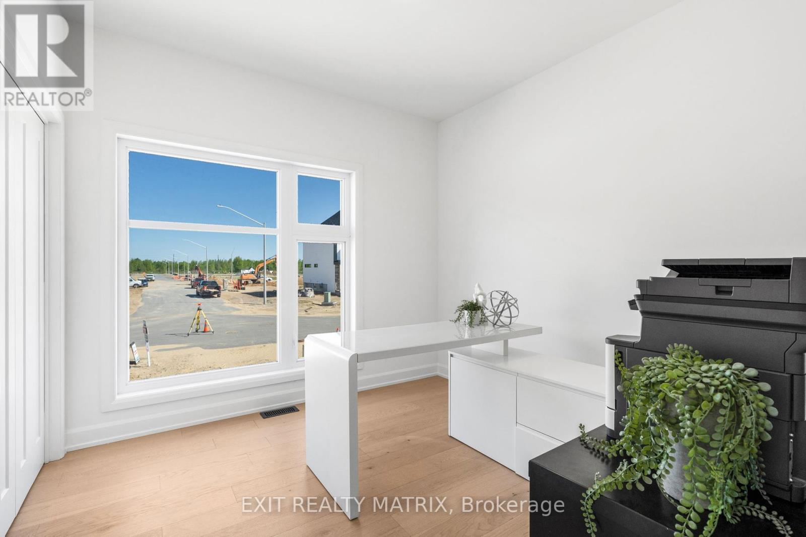 25 Mayer Street Property Photo 15