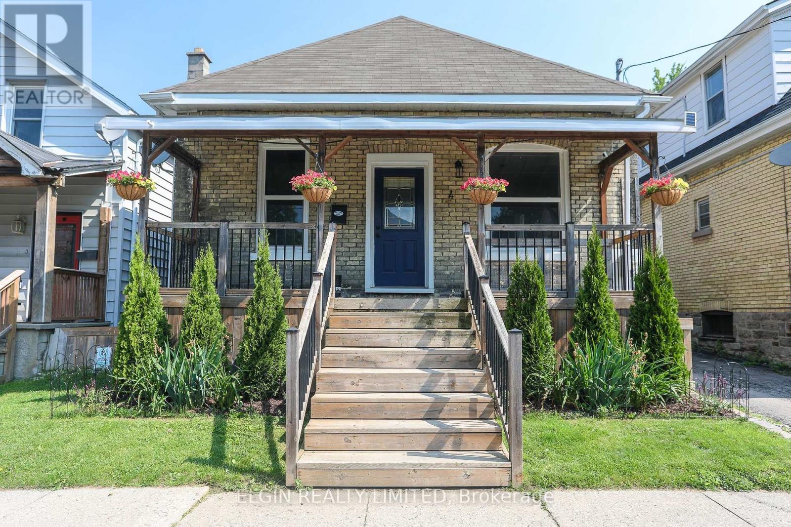 4 Antrim Street Property Photo 1
