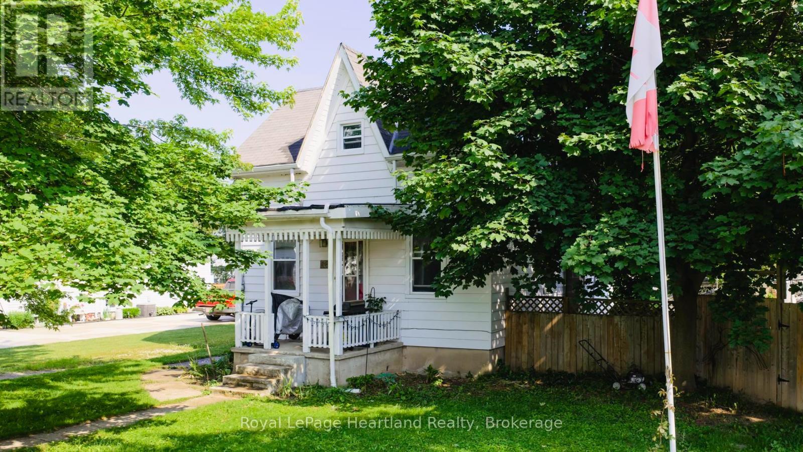 88 Richmond Street N Property Photo 1