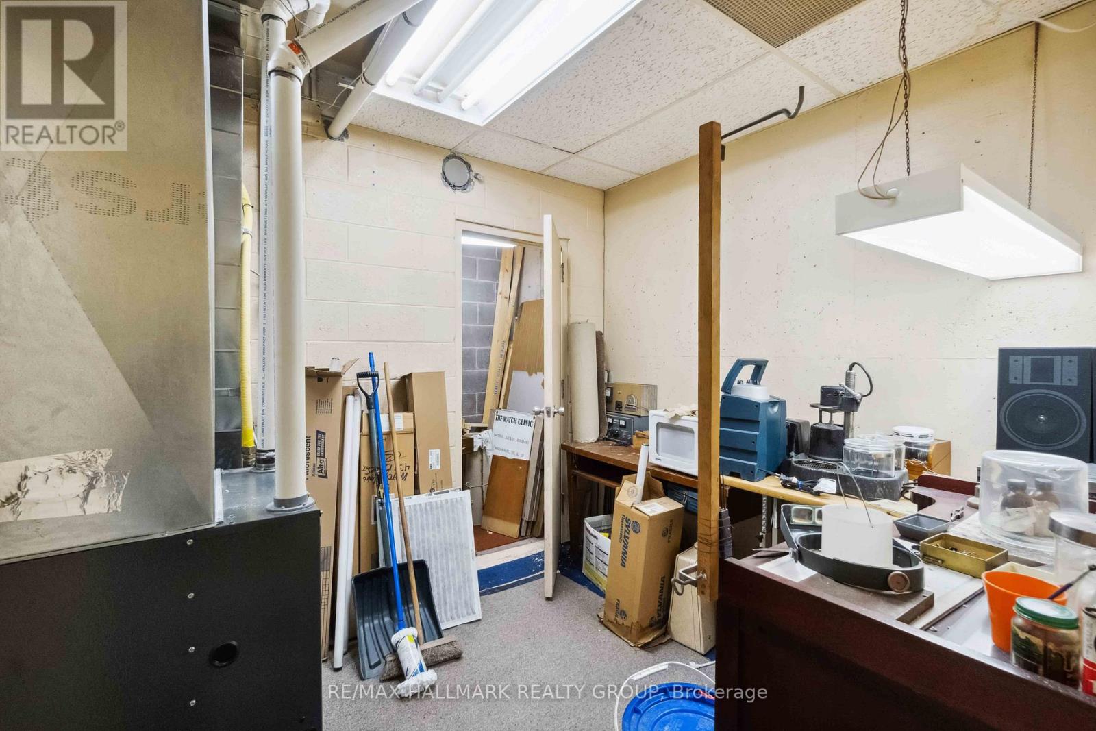 431 Bank Street Property Photo 17