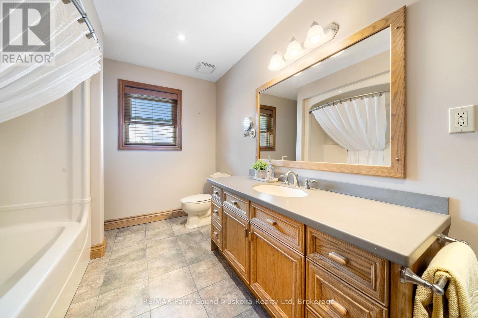 217 South Shore Road Property Photo 29
