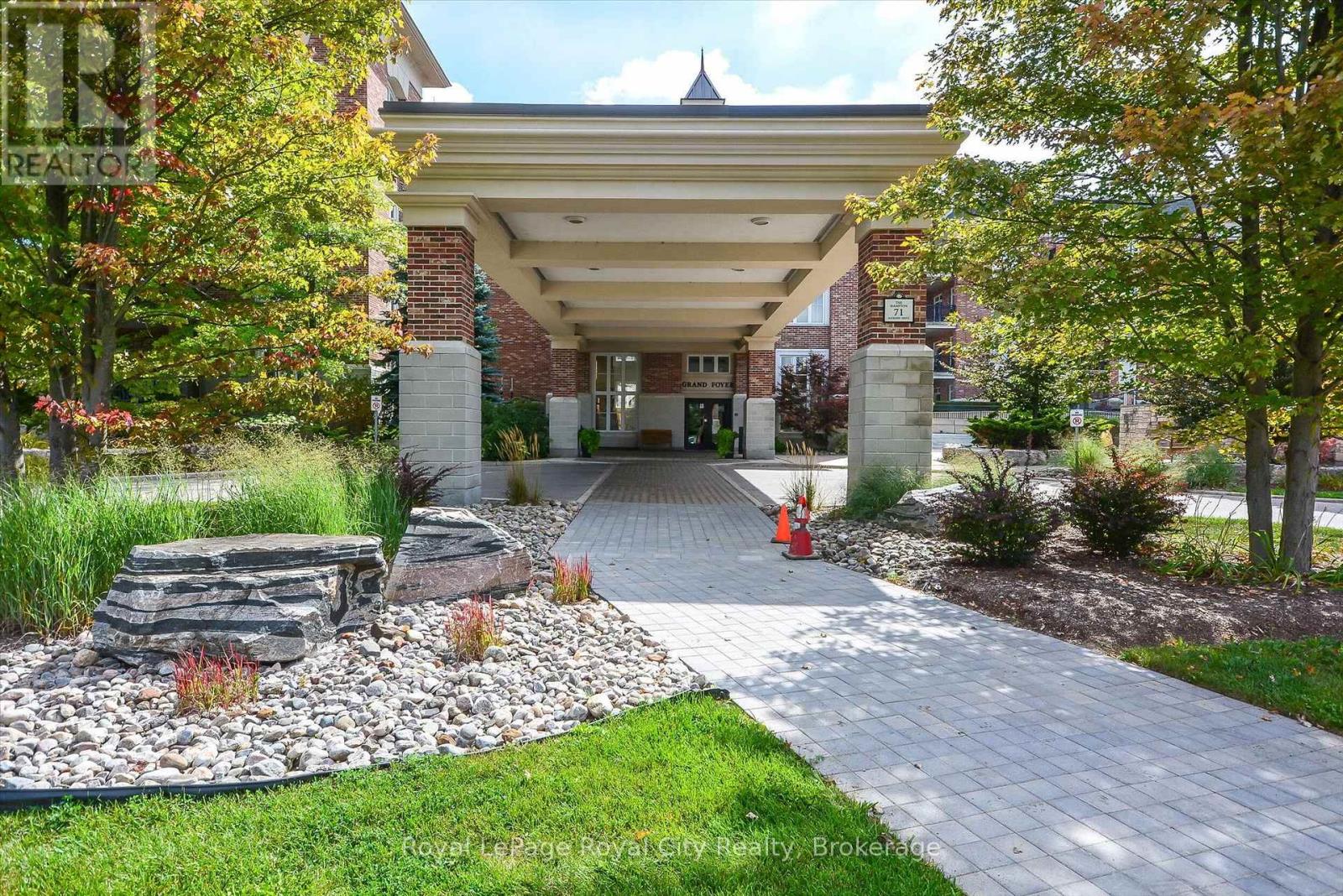 71 Bayberry Drive #112 Property Photo 4