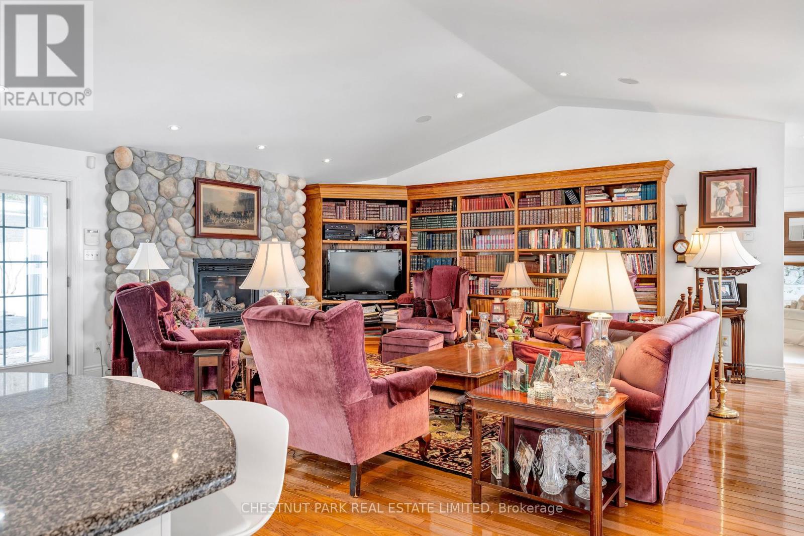 35 Riverview Drive Property Photo 13