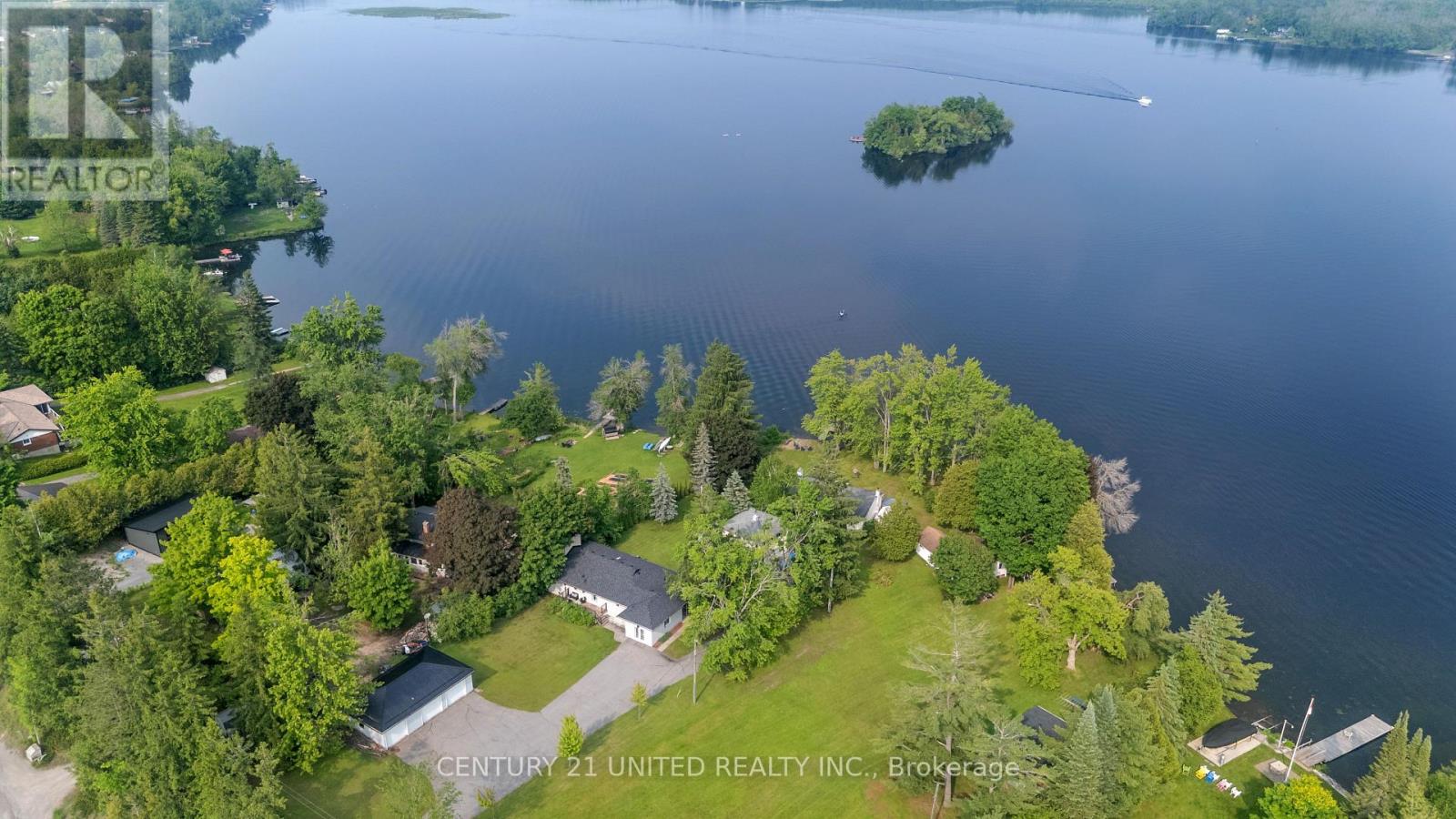 1749 Youngs Point Road Property Photo 3