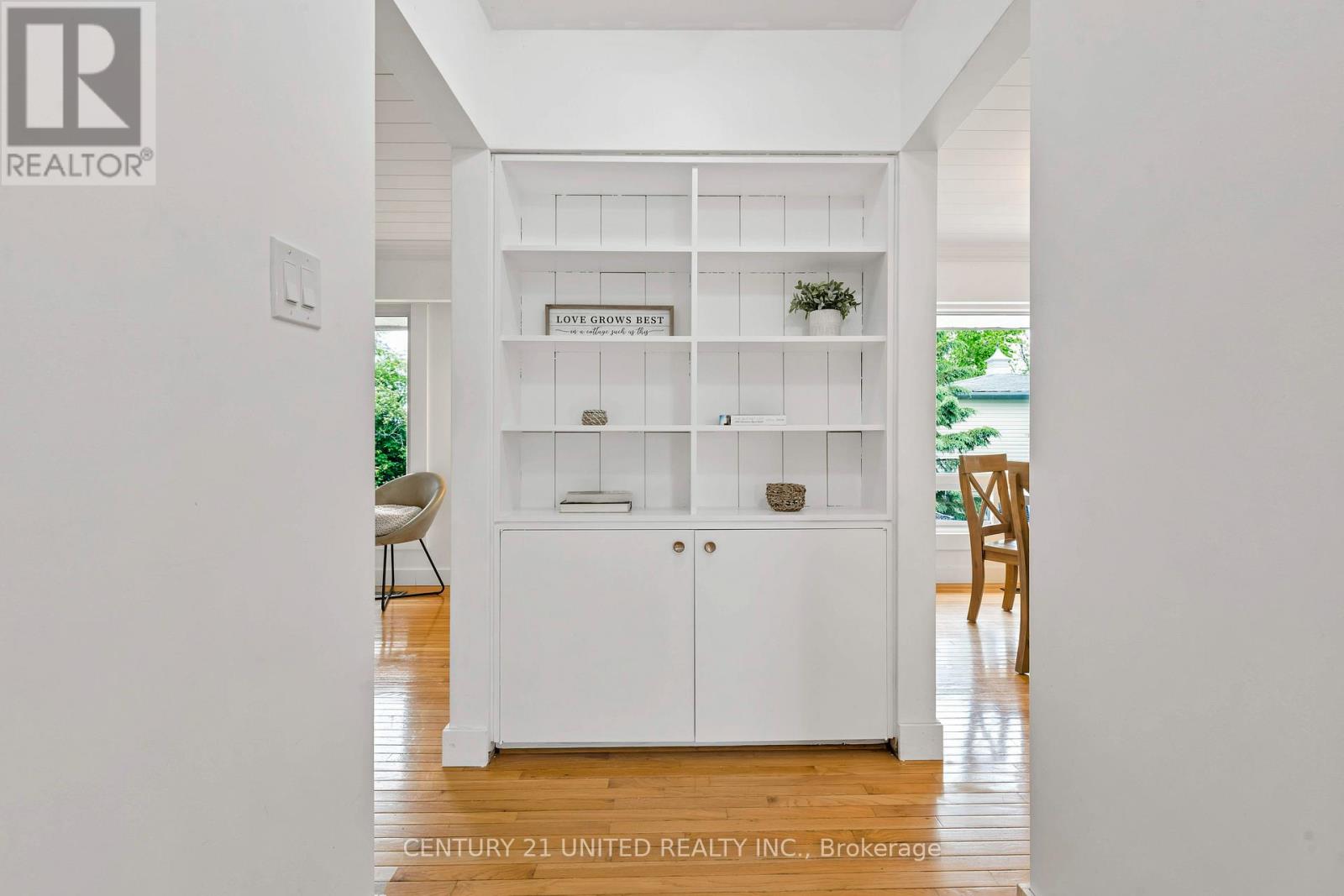 1749 Youngs Point Road Property Photo 8