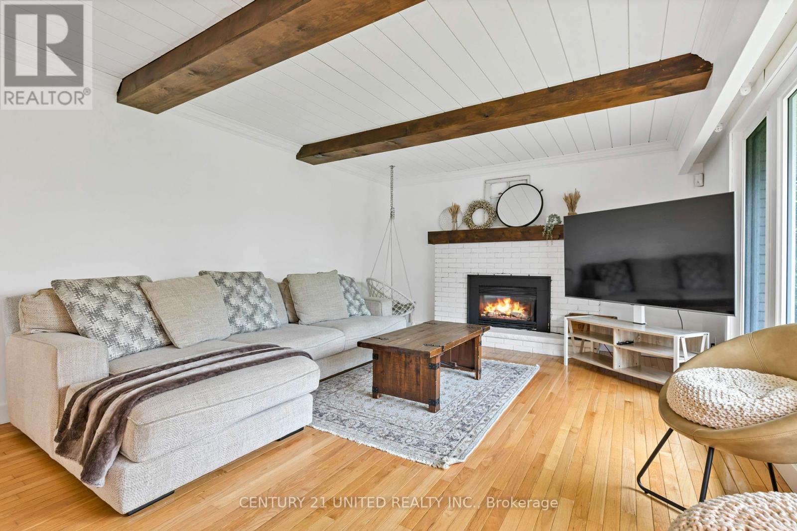 1749 Youngs Point Road Property Photo 10