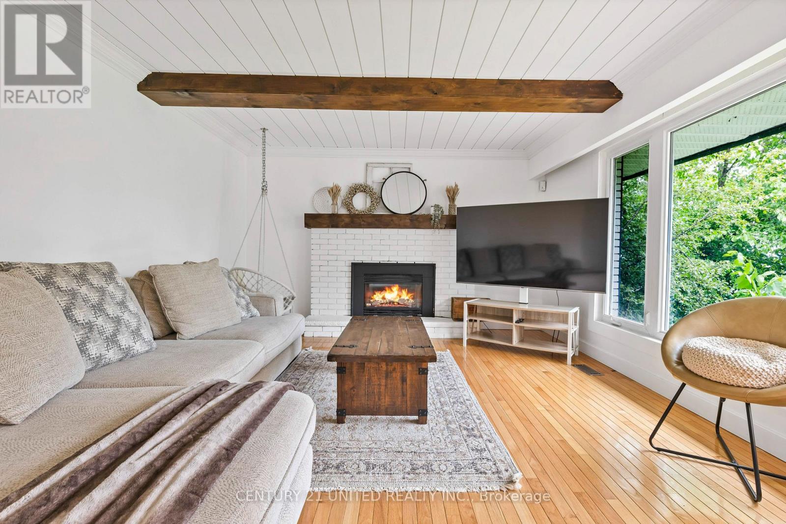 1749 Youngs Point Road Property Photo 13