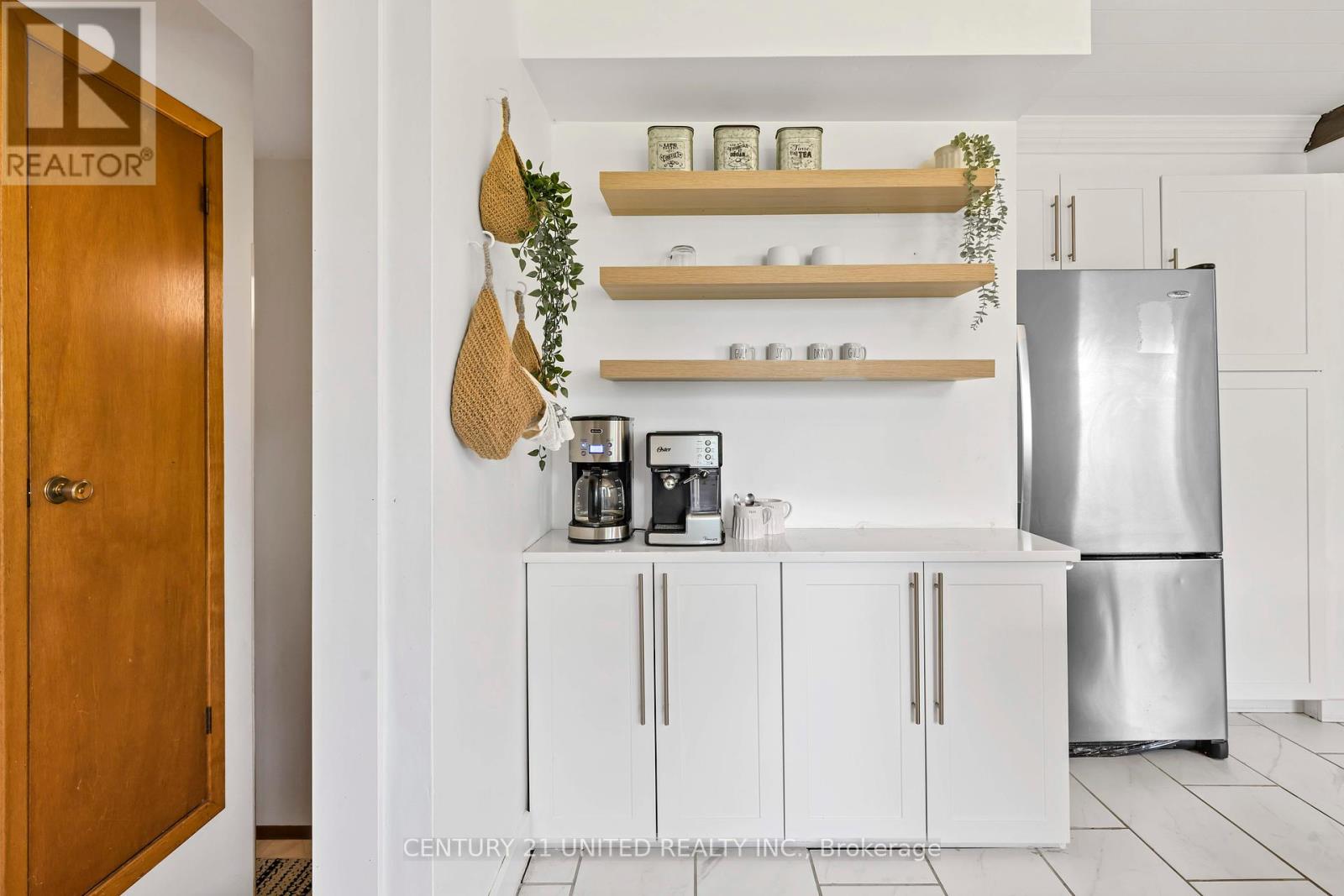 1749 Youngs Point Road Property Photo 21