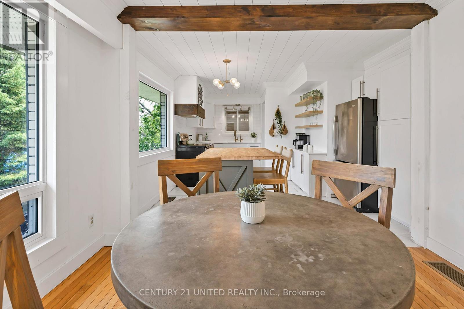 1749 Youngs Point Road Property Photo 23