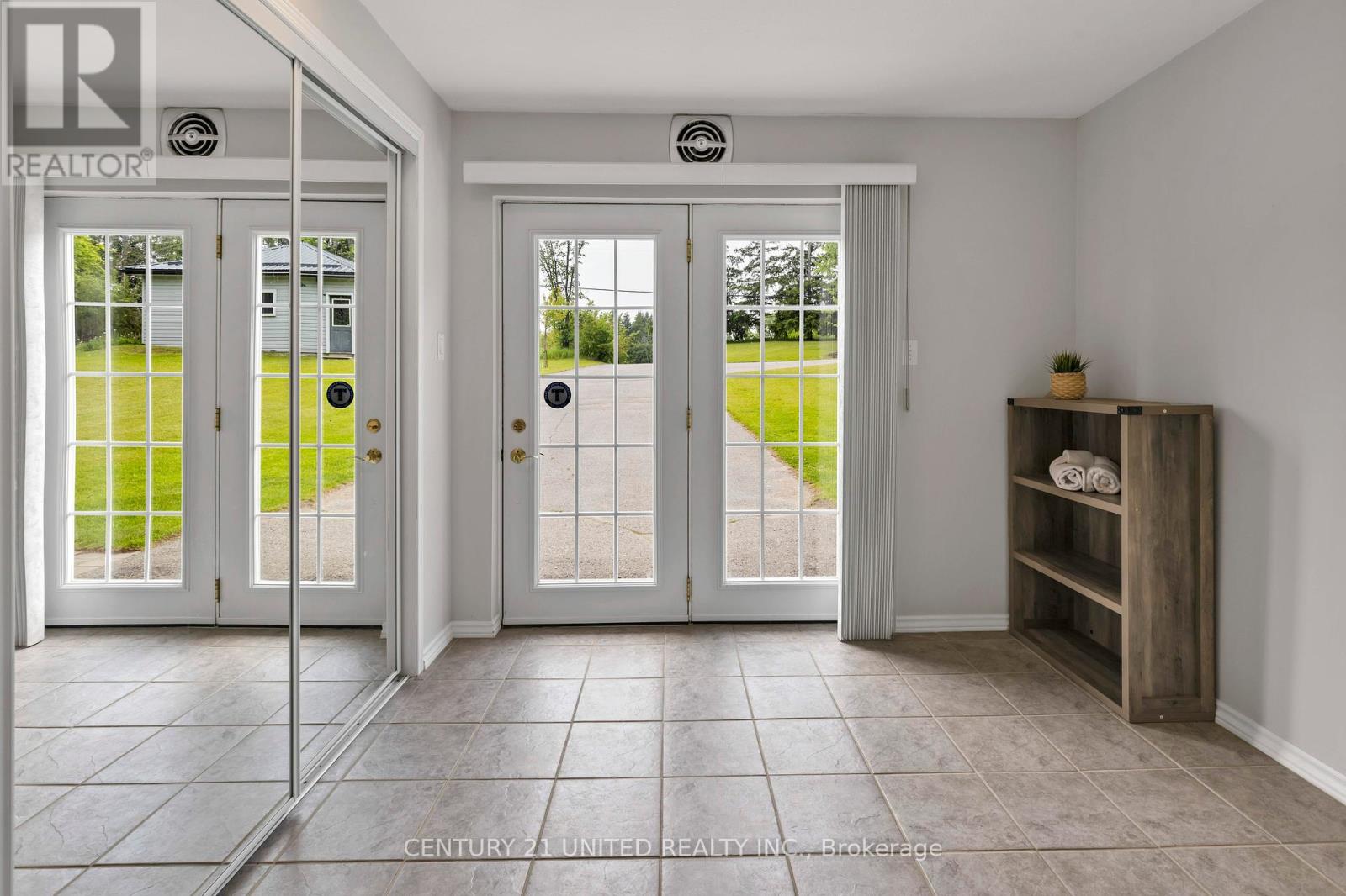 1749 Youngs Point Road Property Photo 35