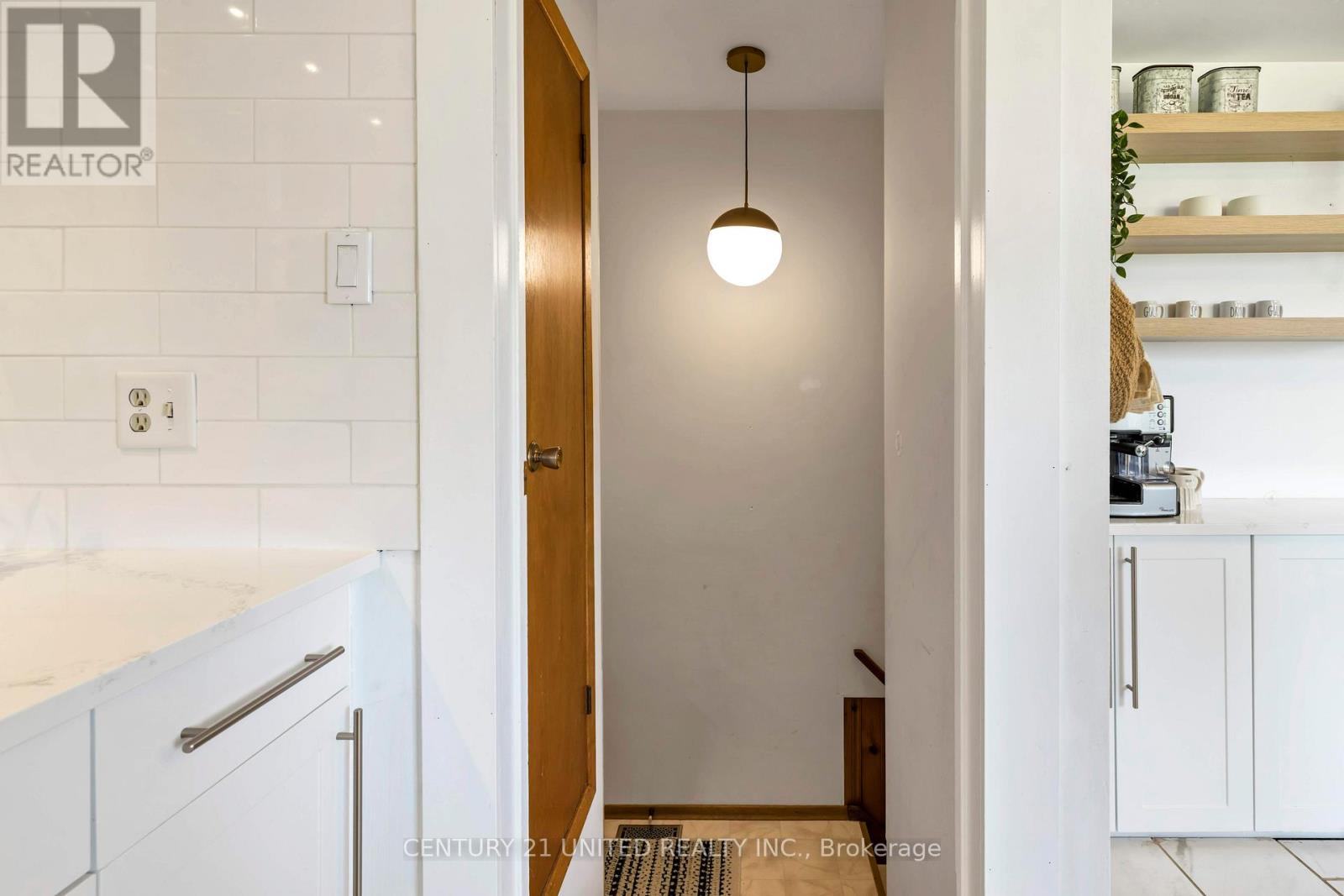 1749 Youngs Point Road Property Photo 36