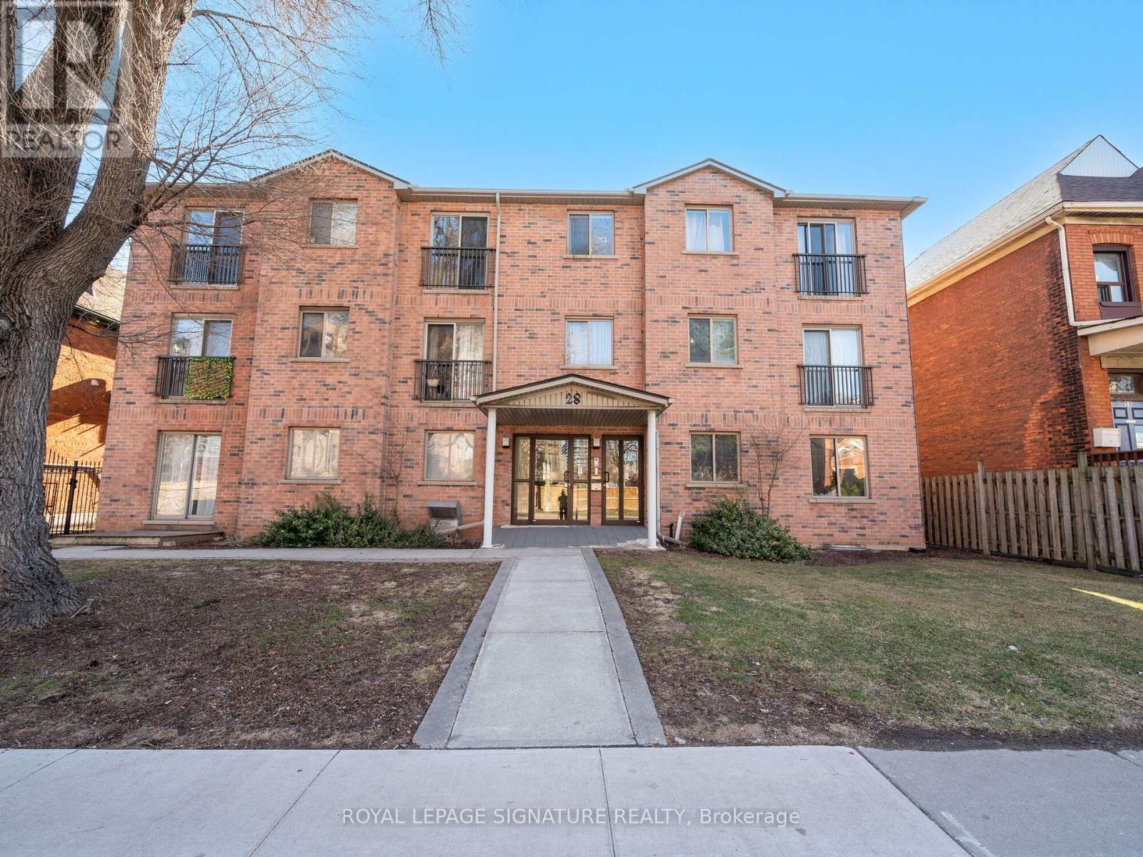 312 - 28 Victoria Avenue N Property Photo 1