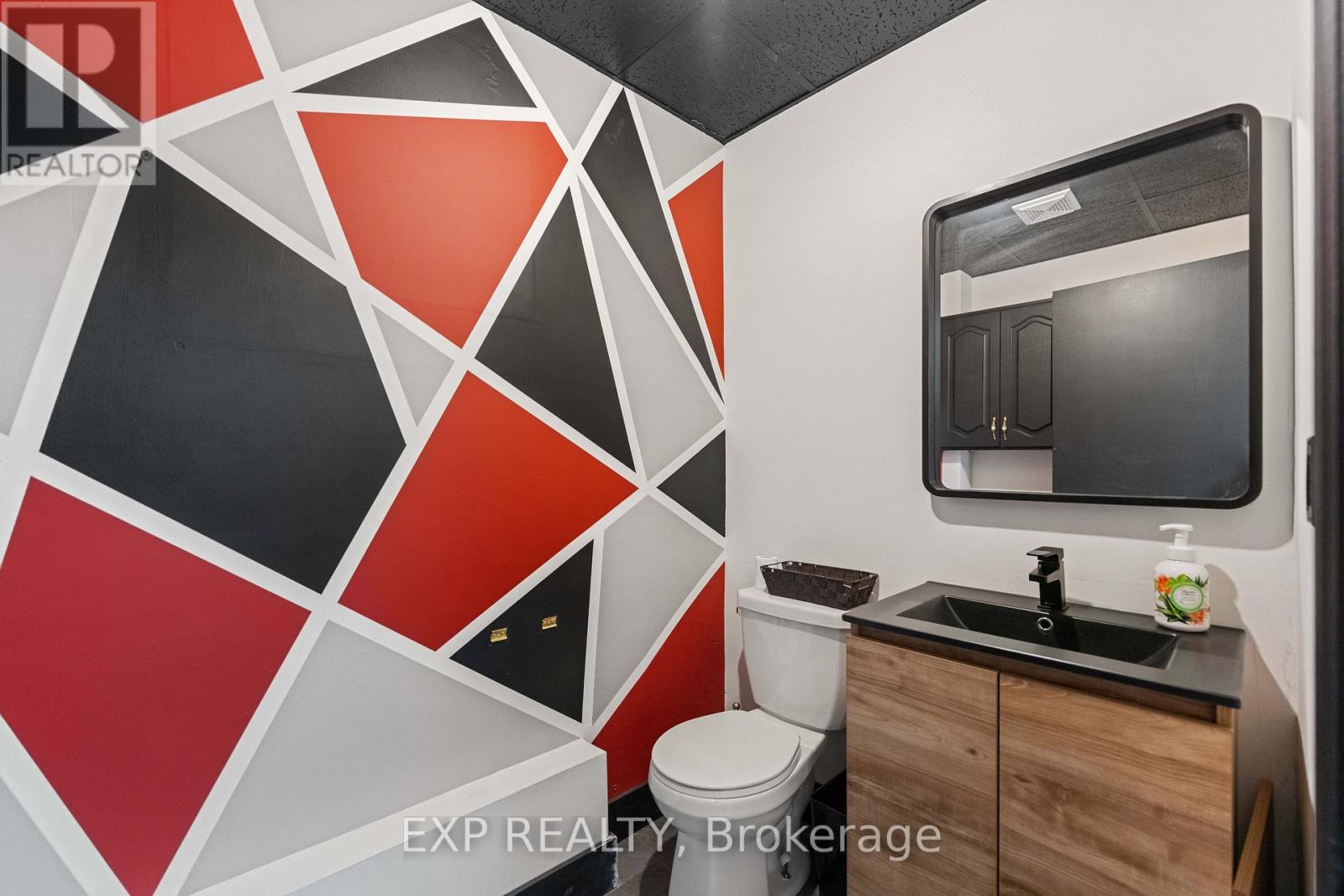 4691 Ontario Avenue Property Photo 7